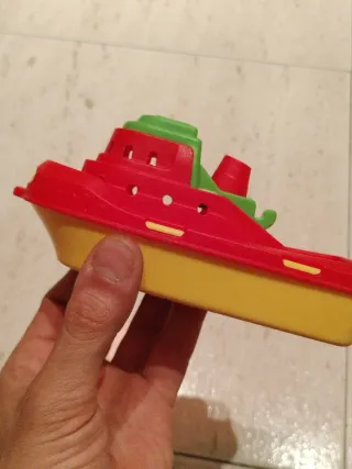 Barco de Juguete Adriatic Rojo y Verde