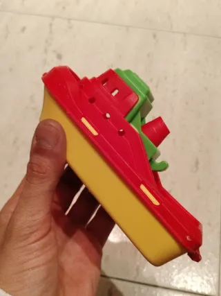 Barco de Juguete Adriatic Rojo y Verde