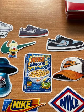 Pegatinas Nike con caja