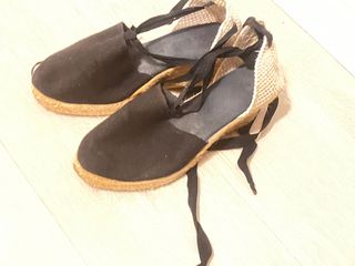 Vendo lote de zapatos en muy buen estado.