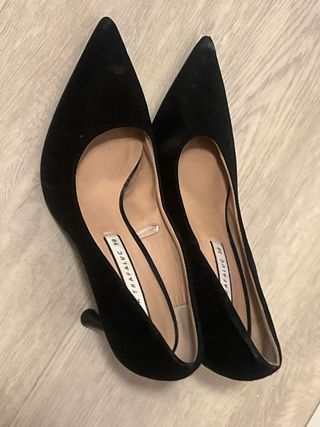 Vendo lote de zapatos en muy buen estado.