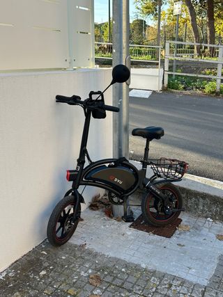 Bici elettrica DYU pieghevole