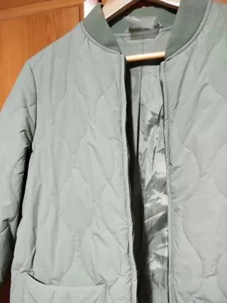 Cazadora acolchada verde claro