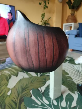 Jarrón de cerámica artesanal