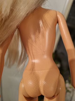 Barbie bionda occhi azzurri 2000