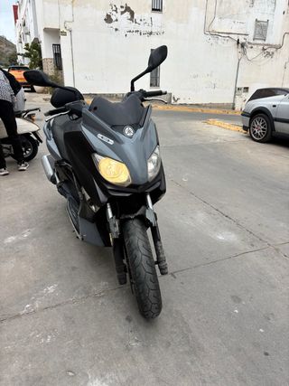Yamaha Xmax 125