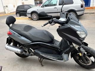Yamaha Xmax 125