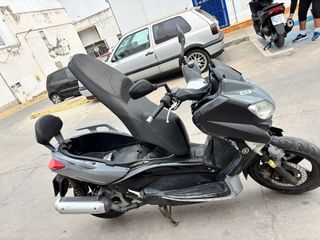 Yamaha Xmax 125