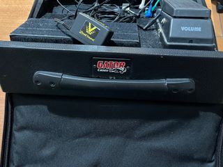 GATOR GPT Black Pedalboard con borsa imbottita