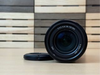 Obiettivo zoom versatile per fotocamere Sony 18-135 f/3.5-5.6