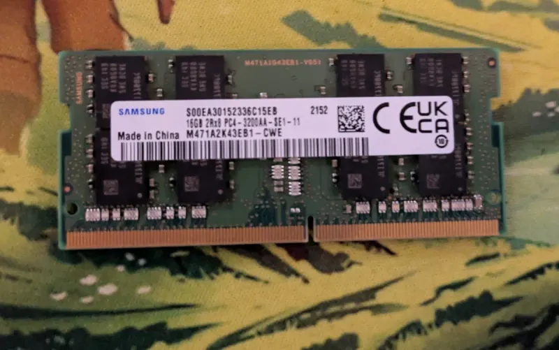 Memória RAM Samsung 16GB DDR4 3200MHz