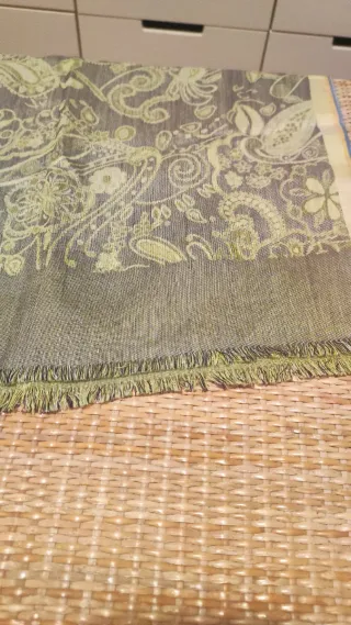 Pañuelo estampado paisley