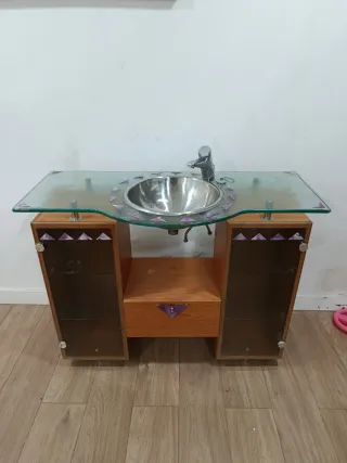 Mueble lavabo cristal y madera