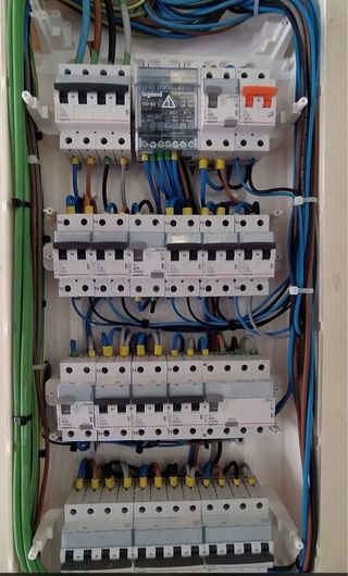 Instalaciones Eléctricas Profesionales