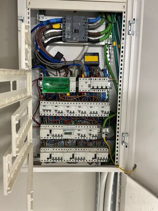 Instalaciones Eléctricas Profesionales