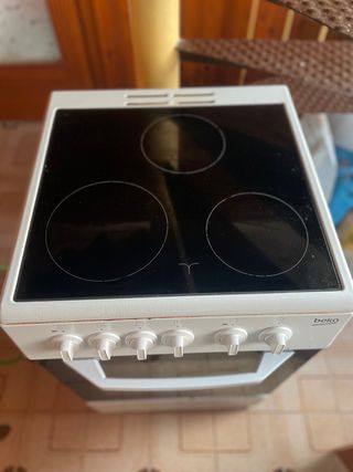 Campana extractora, horno y vitro electrica