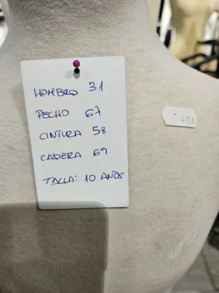 Bustos maniquí talla comunión 8 años y 10 años.