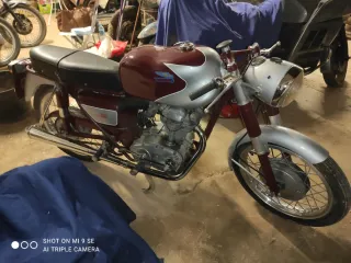 Ducati 250 Deluxe Clásica