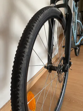 Bicicleta 28" Talla M Riverside 500 COMO NUEVA