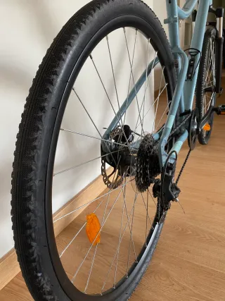 Bicicleta 28" Talla M Riverside 500 COMO NUEVA