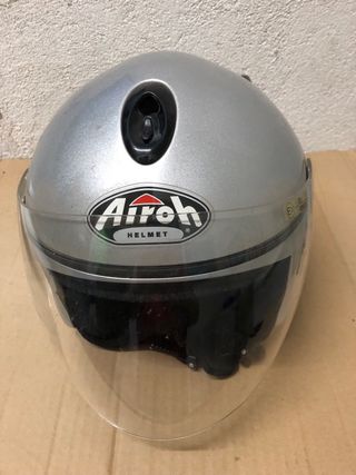 Casco Moto Airoh Plata con Visera