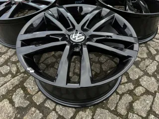 Llantas 17” VW Golf VI-VIII Modelo Salvador