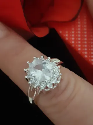 Anillo brillante Talla 7 , baño plata