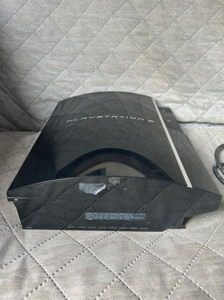 Consola PS3 Sony Negra con luz roja