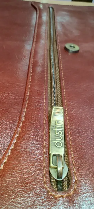 Cartera porta documentos de piel