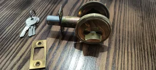 Cerrojo de seguridad con 3 llaves