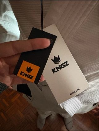 Kimono blanco Kings totalmente nuevo con etiqueta.