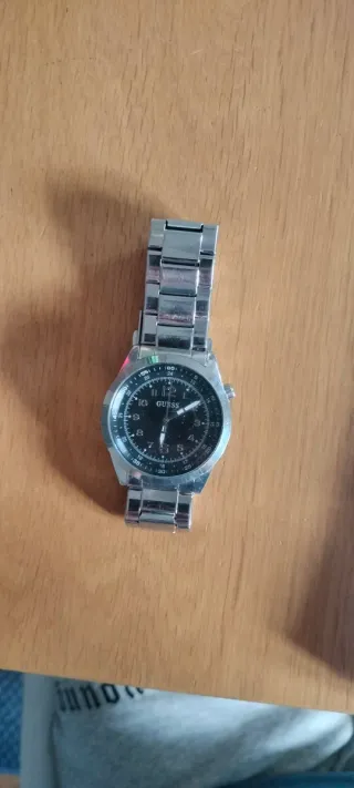 Reloj Guess Plata y Negro