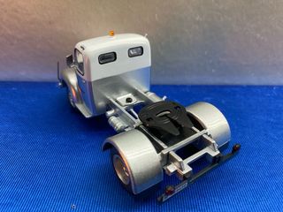 CAMION ESCALA 1:43 EBRO B45  BUS AEROPUERTO IBERIA