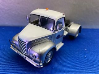 CAMION ESCALA 1:43 EBRO B45  BUS AEROPUERTO IBERIA