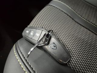 PEUGEOT 2008 GT 1.2 PTECH 130CV EAT8