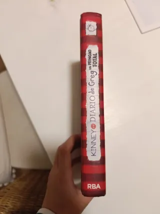 Diario de Greg 1 - Un pringao total