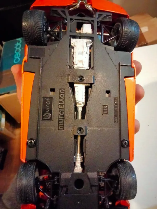 Bburago 1/18 Lamborghini Murciélago Arancione