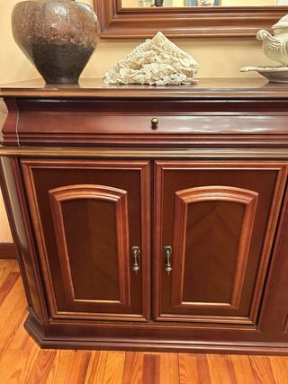 Aparador de salón de madera