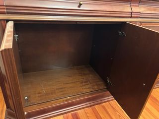 Aparador de salón de madera