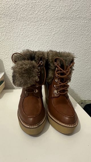 Botas Stradivarius Talla 37 Cuña Madera y Pelo