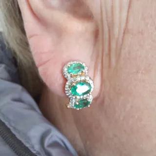 Pendientes oro Esmeraldas y Diamantes.