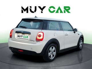 MINI MINI Cooper D 85 kW (116 CV)