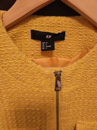Chaqueta H&M amarilla estructura