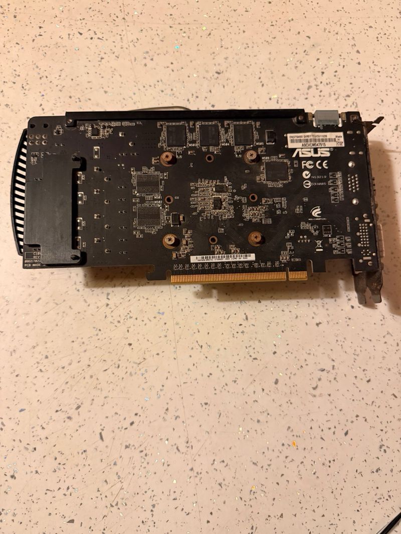 Tarjeta Gráfica ASUS GeForce GTX 550 Ti afbeelding 3