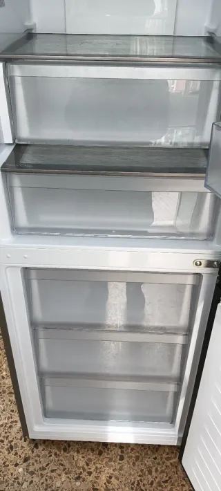 Nevera combi con tara nueva Candy plateada