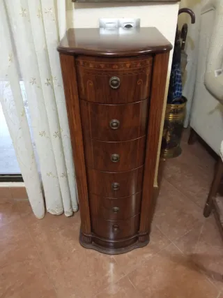 Cajonera de madera con 6 cajones