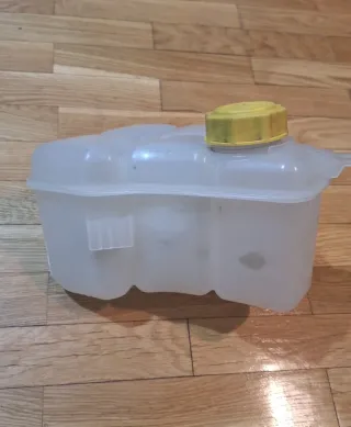 Envase refrigerante Ford Fiesta 2022-2023