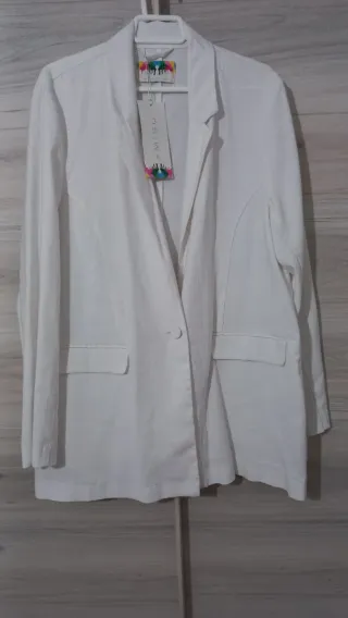 Blazer color star white talla M