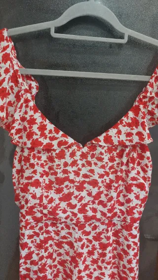 Mono estampado floral rojo y blanco