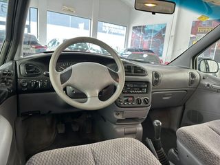 CHRYSLER Grand Voyager SE 2.4